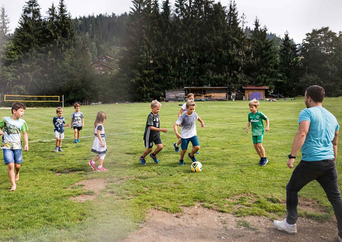 Fußball spielen im Markushof