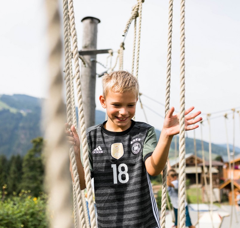 Klettergerüst am Spielplatz